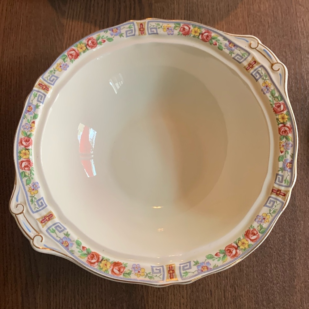 GRINDLEY - Vintage 50’s Cream Petal Serve Bowl